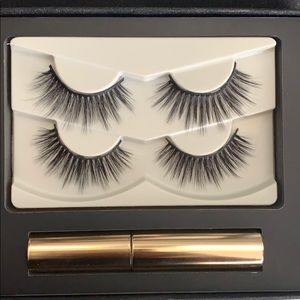 Magnetic lash kit with magnetic eyeliner